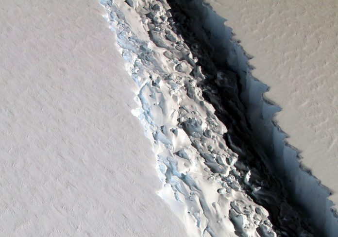 0207_ice-shelf-696x488