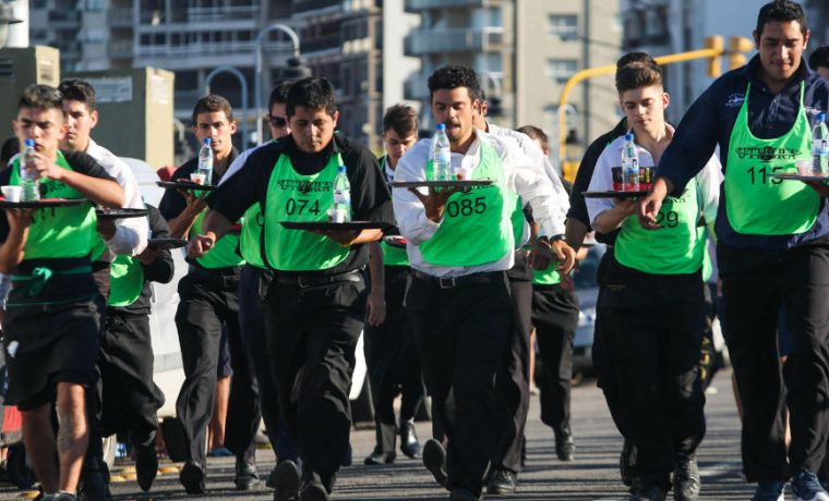 mozos, Mar del Plata, carrera