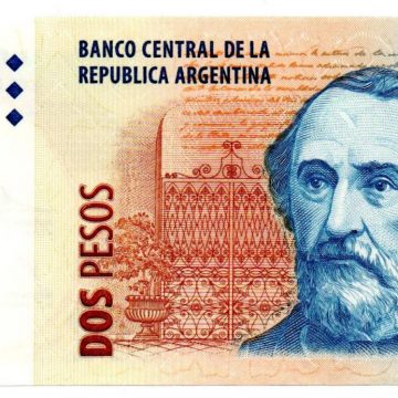 billetes, moneda, dos pesos